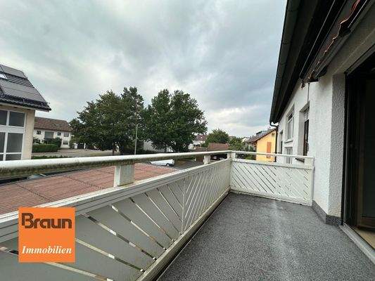 OG rechts 3-Zimmer, VS-S, Balkon