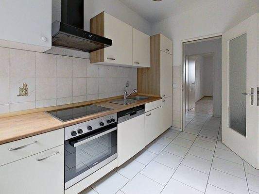 Ansicht II: Küche mit Einbauküche