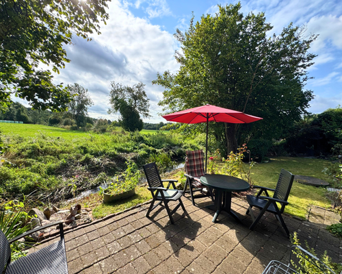 Terrasse mit Blick ins Grüne
