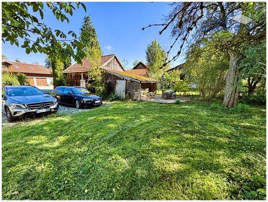 Ca. 867 m² Grundstücksfläche