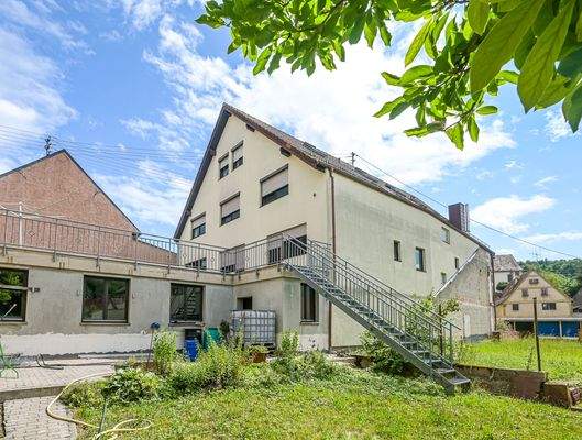 _Aussenansicht_Garten-Terrasse