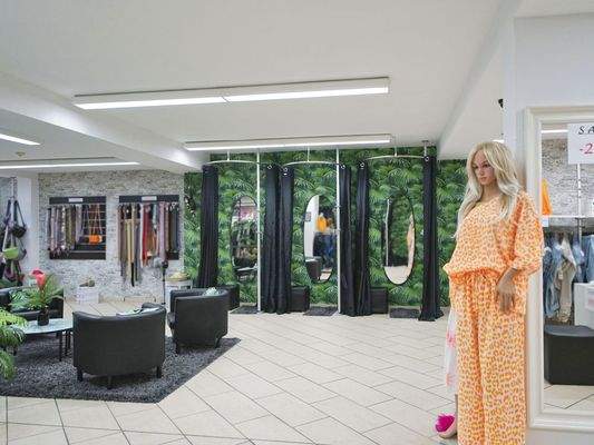 Ausreichend Umkleidekabinen