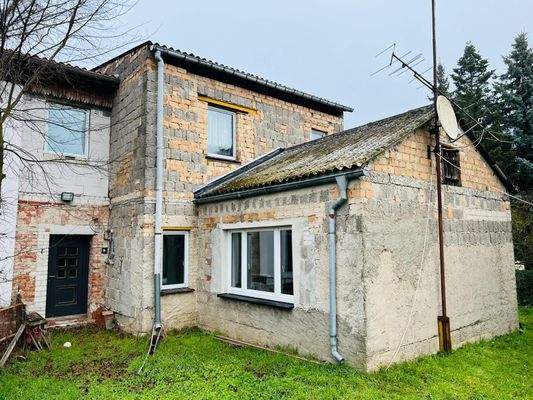 Hausansicht vom Garten