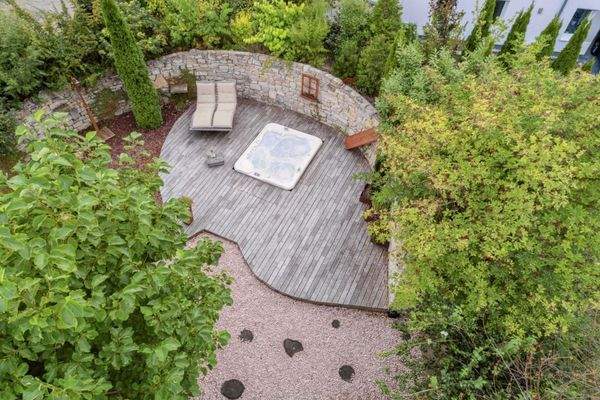 Wellness Terrassen Flugansicht