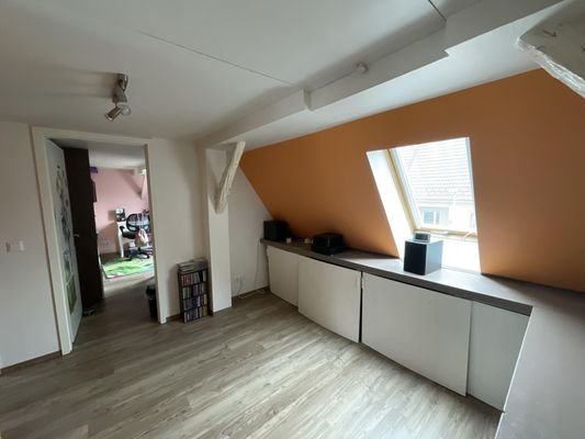 Vorplatz DG