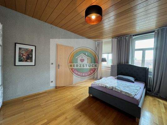 großes Schlafzimmer