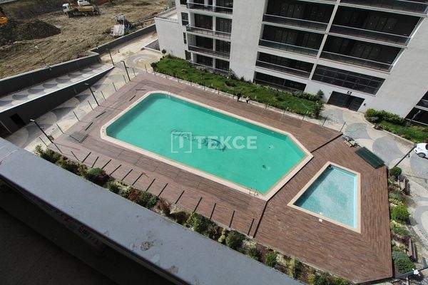 1 Bedroom Apartment in a Complex in İstanbul, Esenyurt