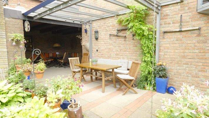 überdachte Terrasse