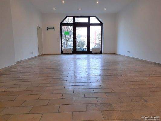 Wohnungseingang mit Garderobenbereich