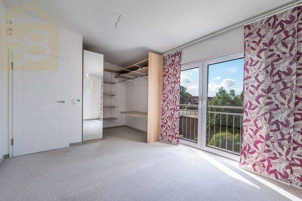 Schlafzimmer + Ankleide