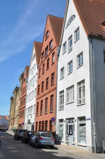 ERSTBEZUG nach Renovierung moderne 2-Zimmerwohnung im 2.OG WE14, in der Stralsunder Altstadt