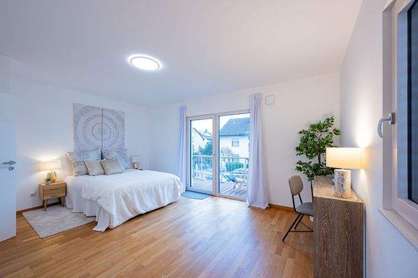 großes Südwest-Schlafzimmer