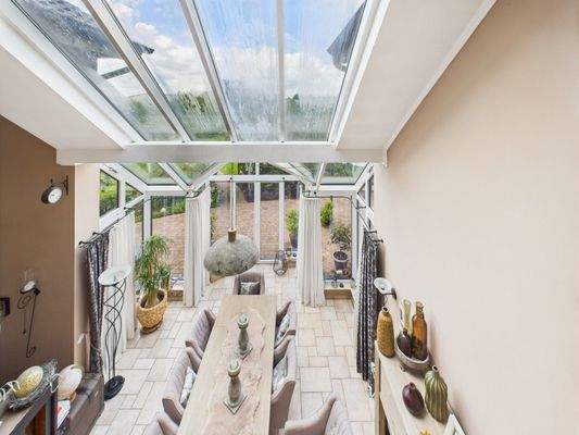 CAM03784G0-PR0075-STILL046