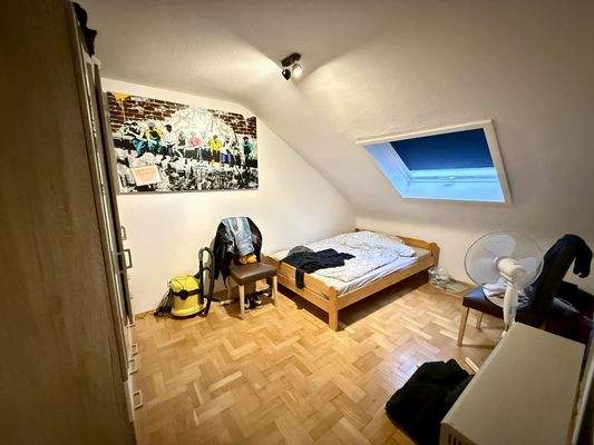 Schlafzimmer DG rechts