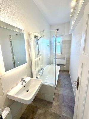 Badezimmer mit Wanne