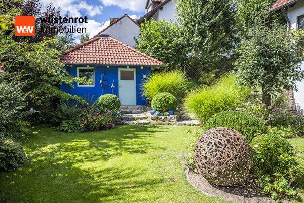 Blick auf das Gartenhaus