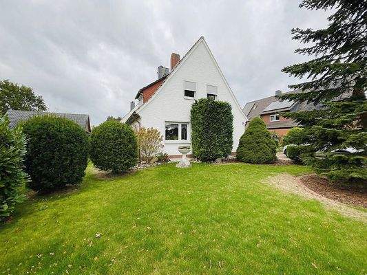 Hausansicht vom Garten