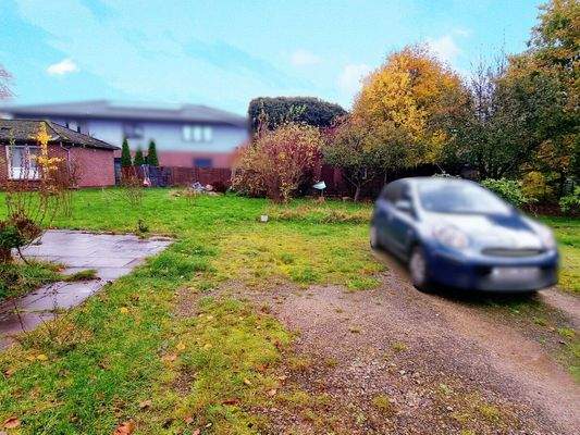 Innenhof / KFZ-Stellplätze