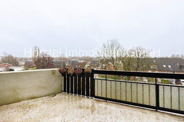 großzügiger Balkon