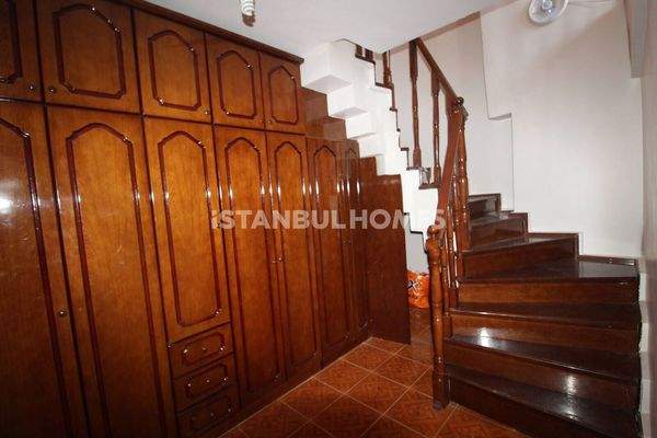 Stylish Apartments with Balcony and City Views in Eyupsultan