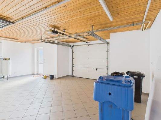 CAM01223G0-PR0145-STILL051