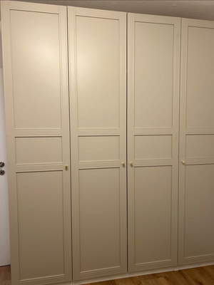 Zimmer 1 Schrank.png