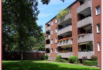 Haus mit Grünanlagen