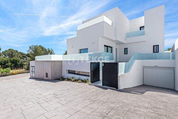 Elegant Detached Luxurious Villas with Pools in Polop Alicante