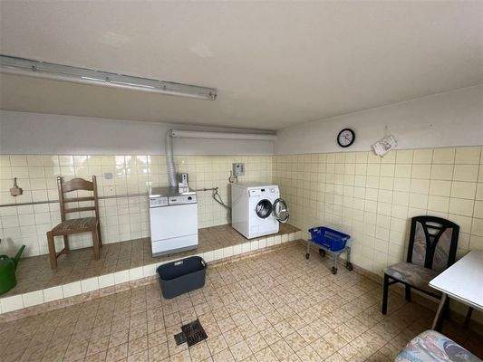 Waschmaschinenraum allgemein (Weitwinkelaufnahme)