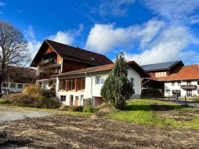 Generationenhaus mit herrlichem Bergblick DHH mit zwei Wohneinheiten