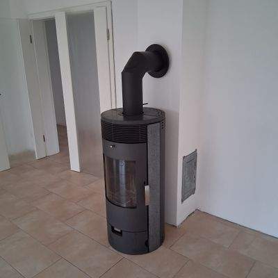 Kaminofen im Wohnzimmer.jpg