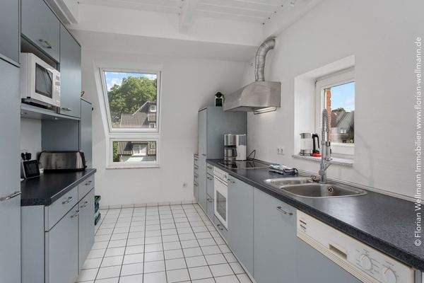 Küche (10,32m²) ...