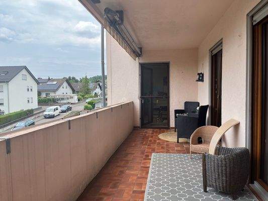 großer Sonnenbalkon