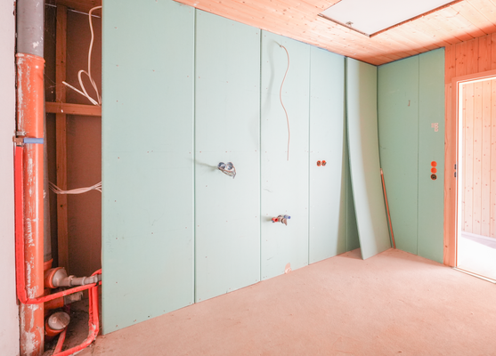 Badezimmer DG (3) (jetziger unausgebauter Originalzustand)