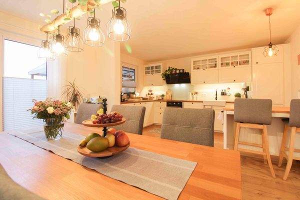 Essbereich & Küche EG