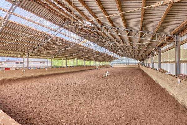04 Reithalle 63 x 20 Meter.jpg