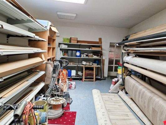 Lagerraum2 mit Hinterausgang zum Treppenhaus