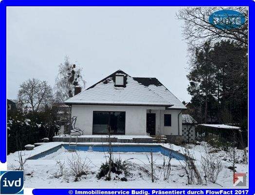 Ansicht vom Garten mit Blick zur Terrasse