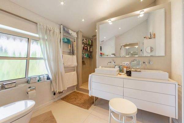 ... mit Badezimmer en Suite