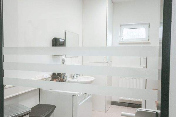 Gebäude 160-3062.JPG