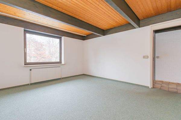 Schlafzimmer angrenzend zum Badezimmer