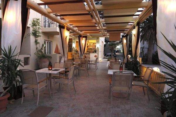 Kreta, Platanias: Hotel zum Verkauf