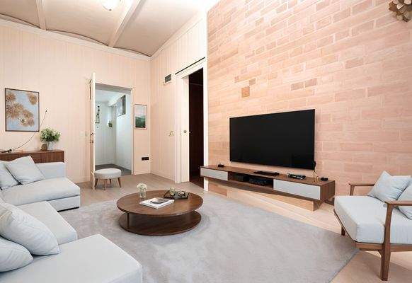 Wohnzimmer im EG links