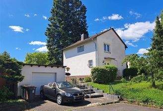 Haus mit Garage quer