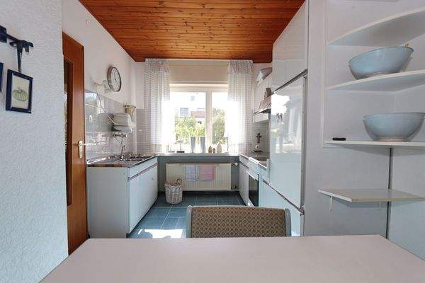 Küche mit Fensterfront