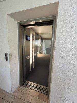 Fahrstuhl 1.jpg