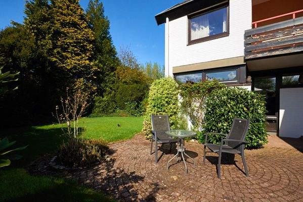 Westterrasse im Sommer