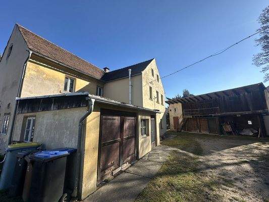 Blick zum Schuppenanbau Wohnhaus