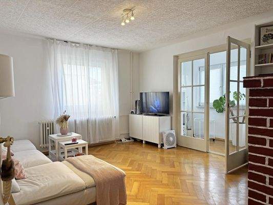 Gepflegtes Parkett im Wohnzimmer - EG