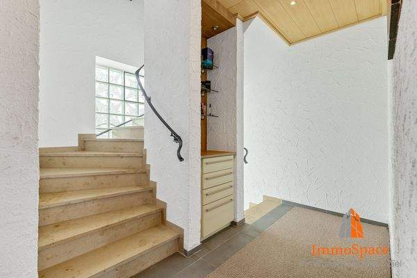 Treppenaufgang ins Dachgeschoss